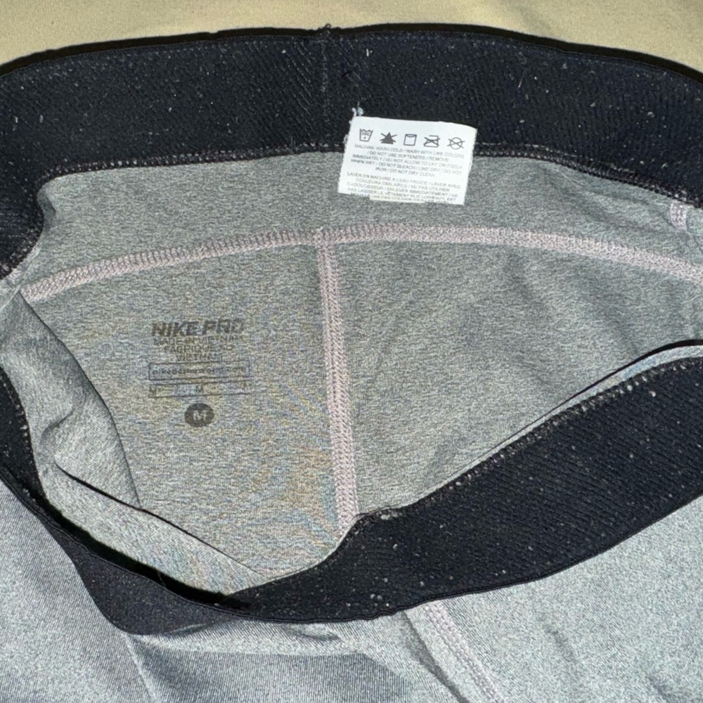 Nike pro - Picture 3 of 3